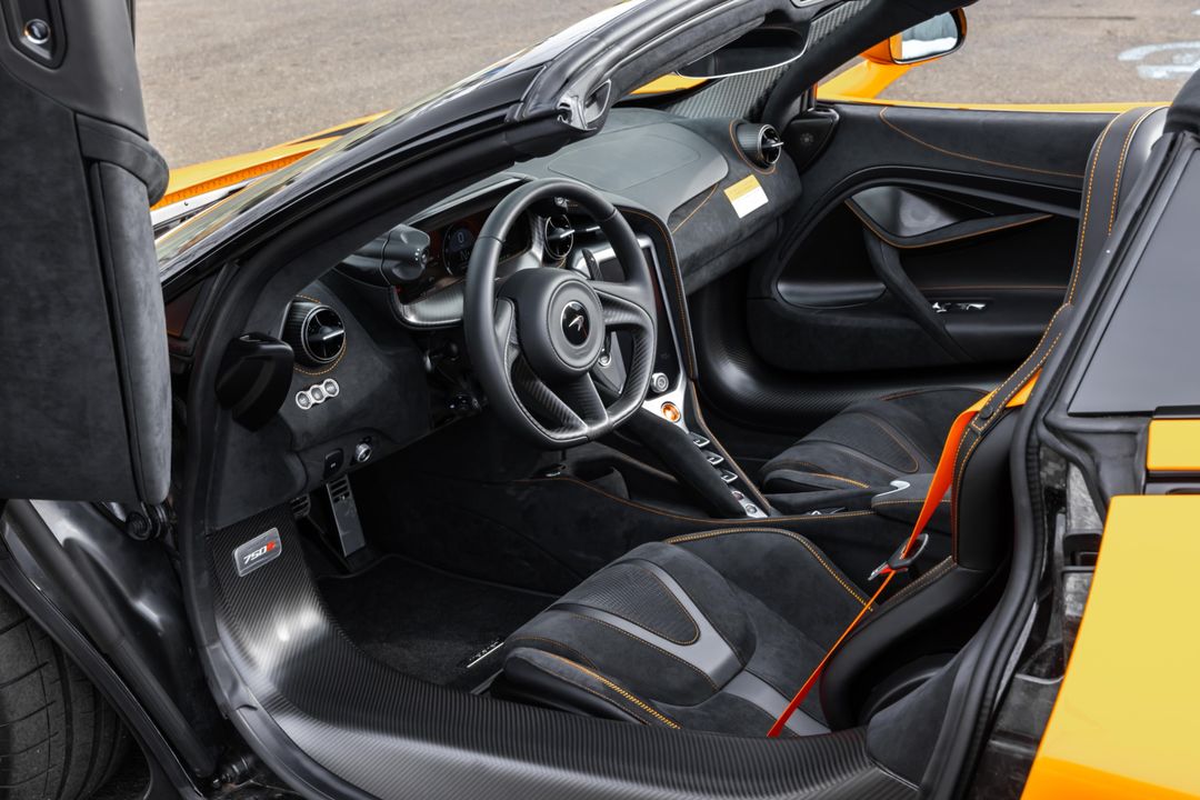 2025 McLaren 750S Spider