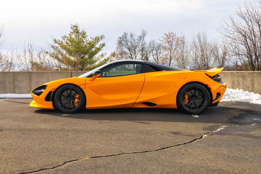 2025 McLaren 750S Spider