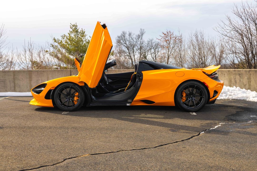 2025 McLaren 750S Spider