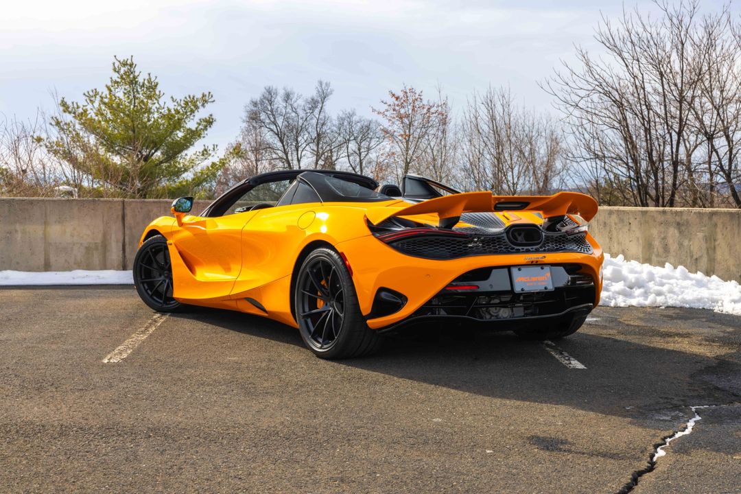 2025 McLaren 750S Spider