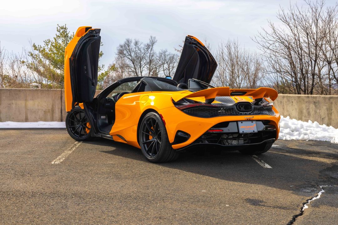 2025 McLaren 750S Spider