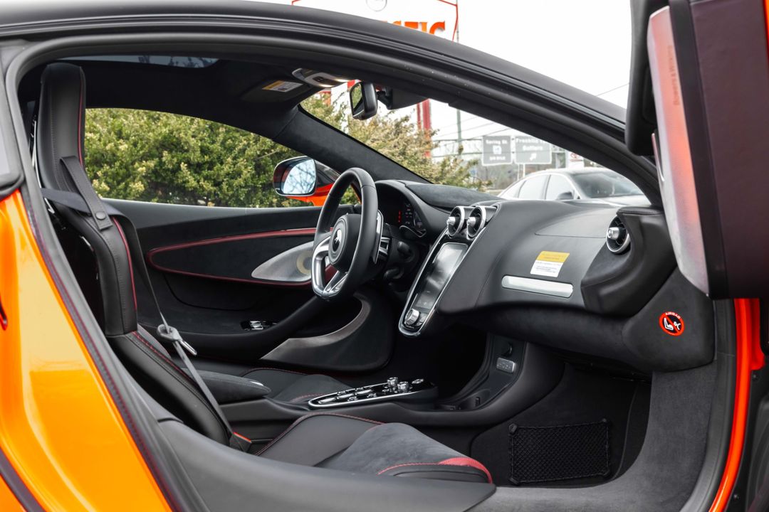 2025 McLaren GTS