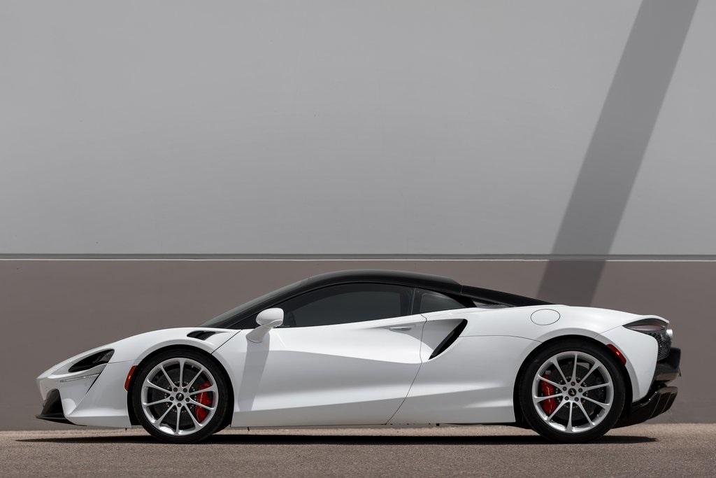 2023 MCLAREN ARTURA