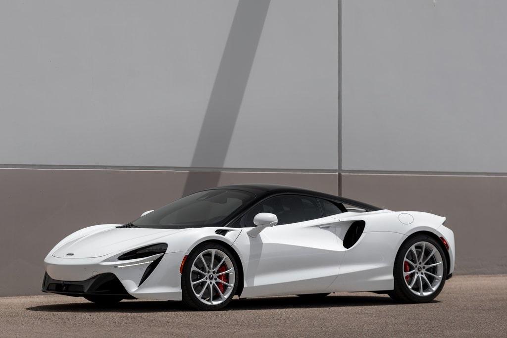 2023 MCLAREN ARTURA