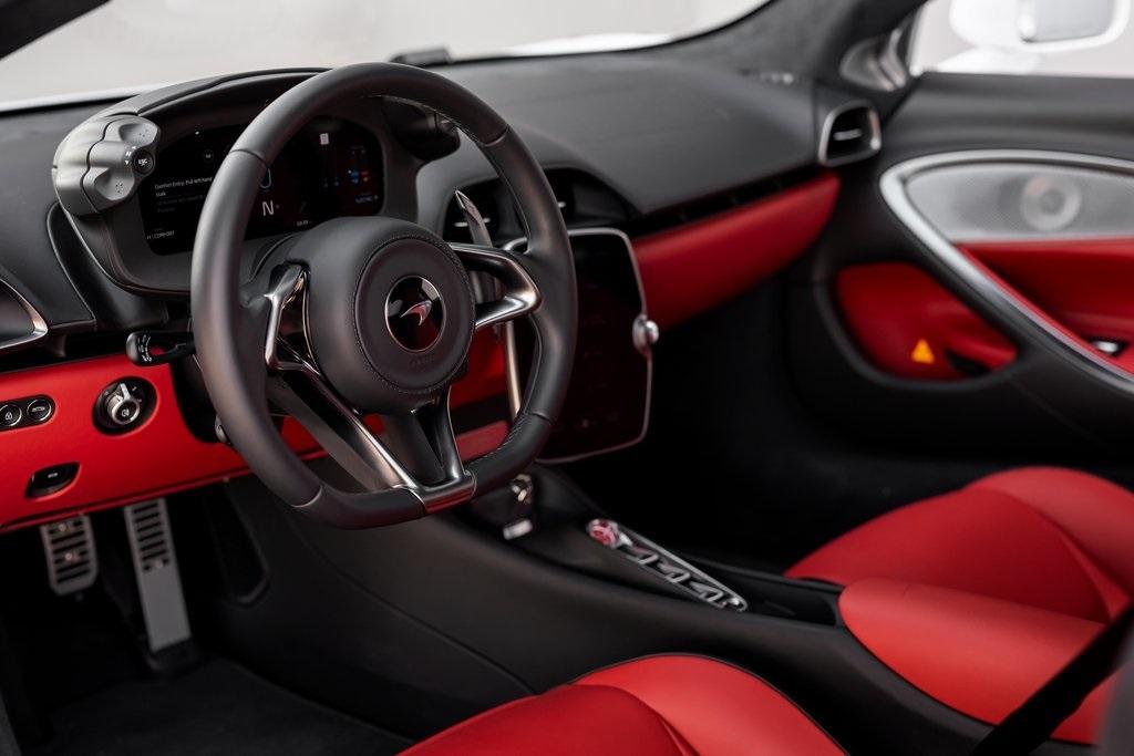 2023 MCLAREN ARTURA