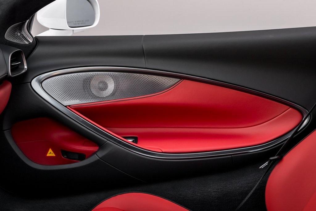 2023 MCLAREN ARTURA