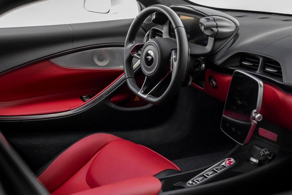 2023 MCLAREN ARTURA