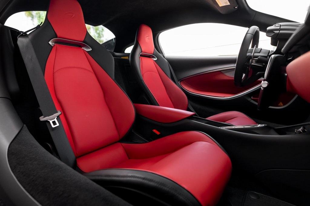 2023 MCLAREN ARTURA