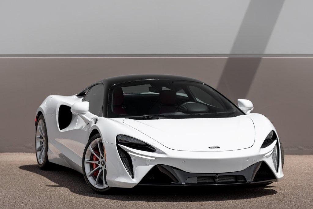 2023 MCLAREN ARTURA
