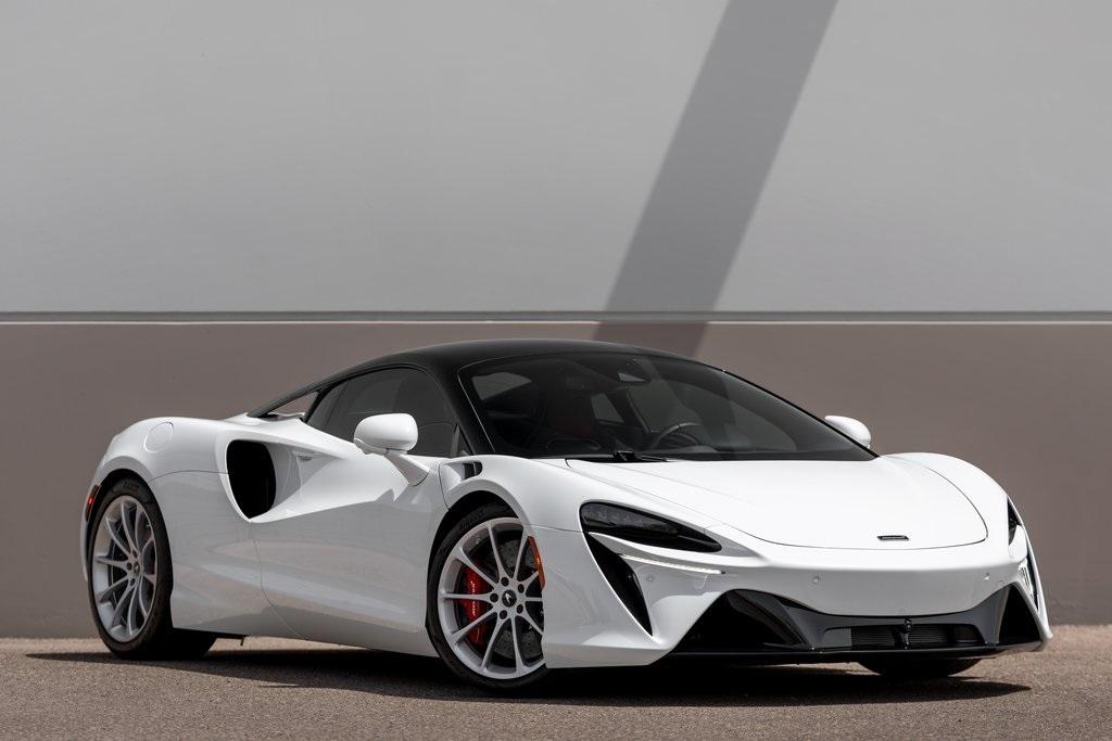 2023 MCLAREN ARTURA
