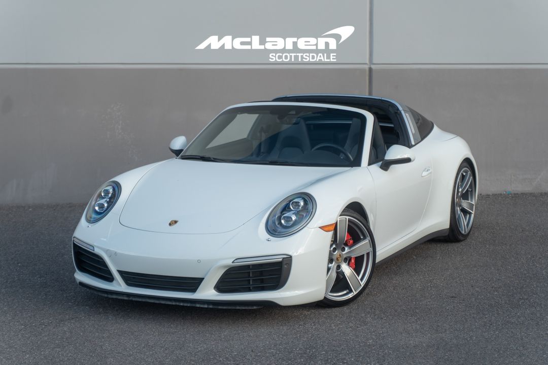 2017 PORSCHE 911