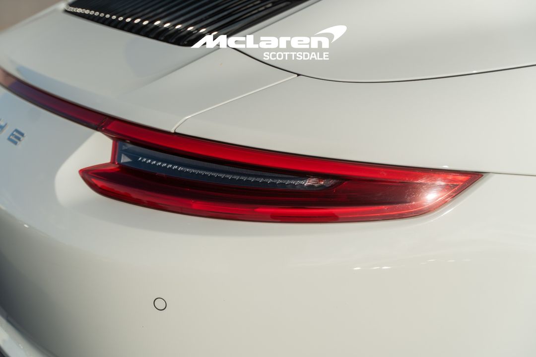 2017 PORSCHE 911
