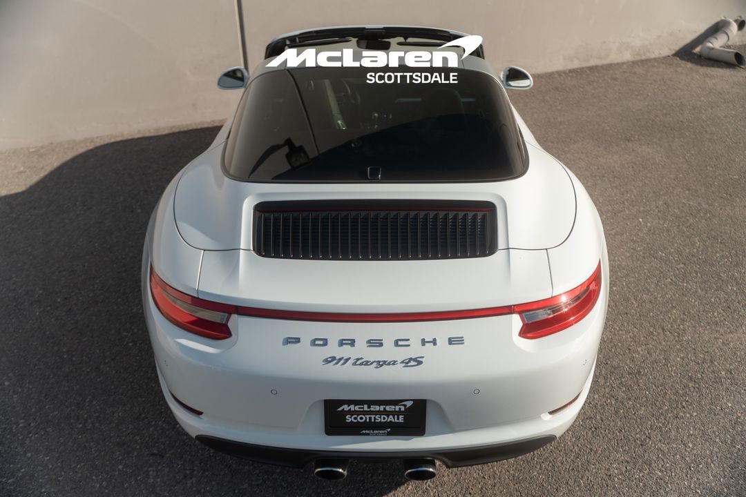 2017 PORSCHE 911