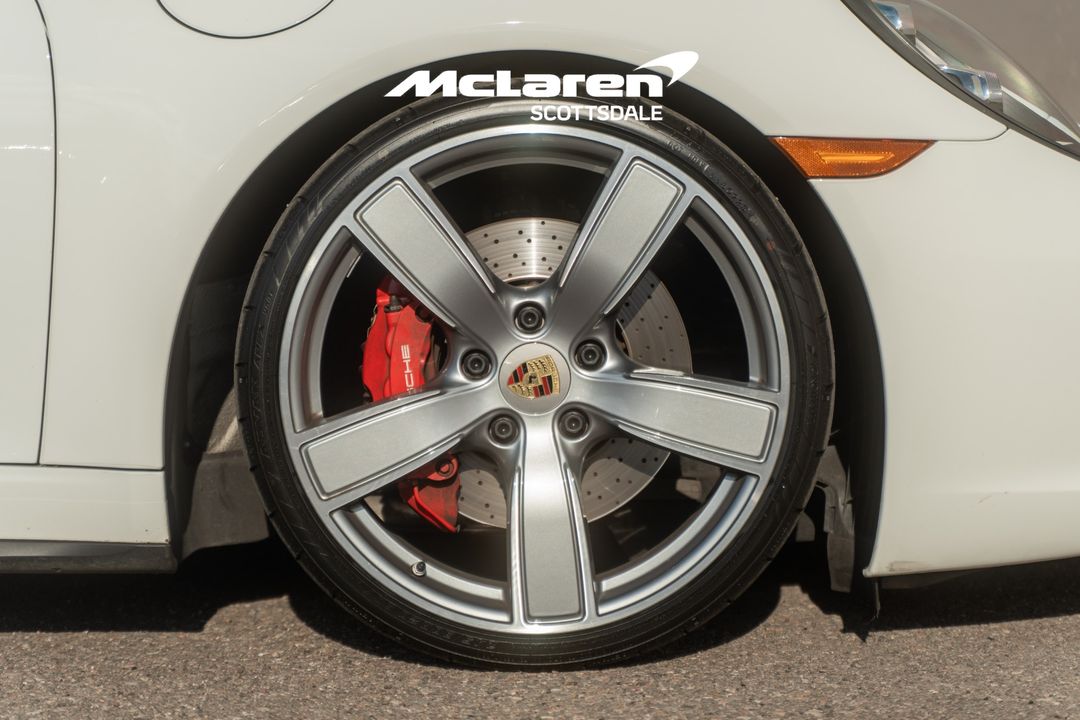 2017 PORSCHE 911