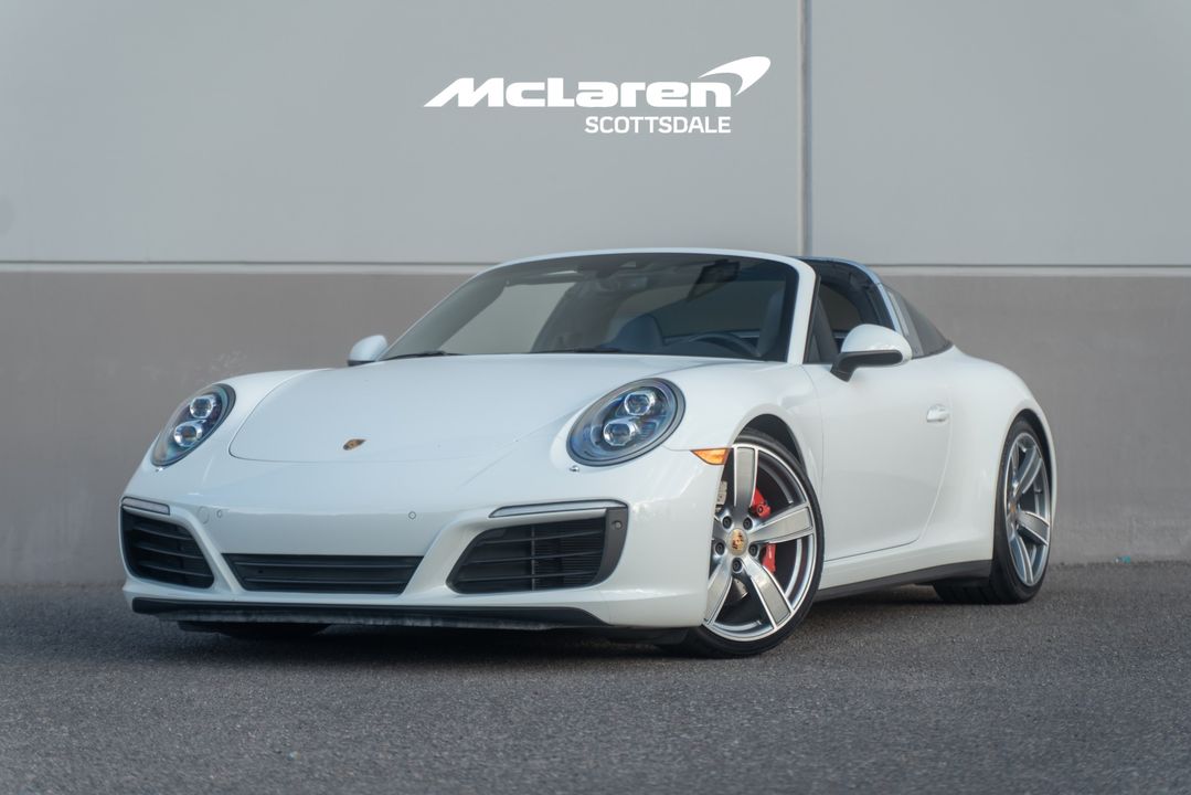 2017 PORSCHE 911