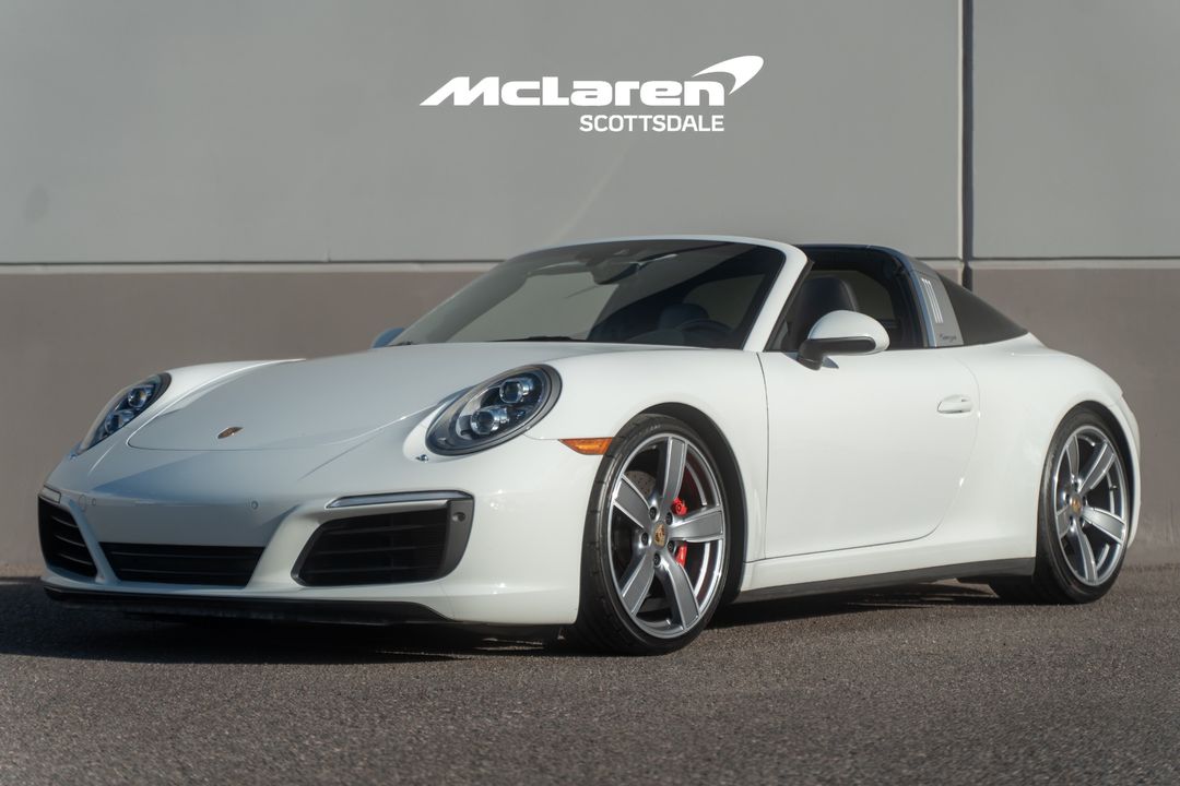 2017 PORSCHE 911