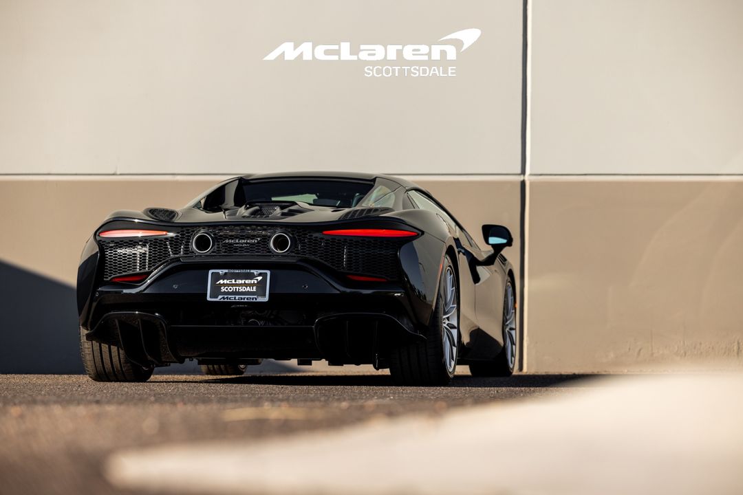 2025 MCLAREN ARTURA