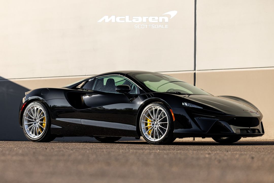 2025 MCLAREN ARTURA