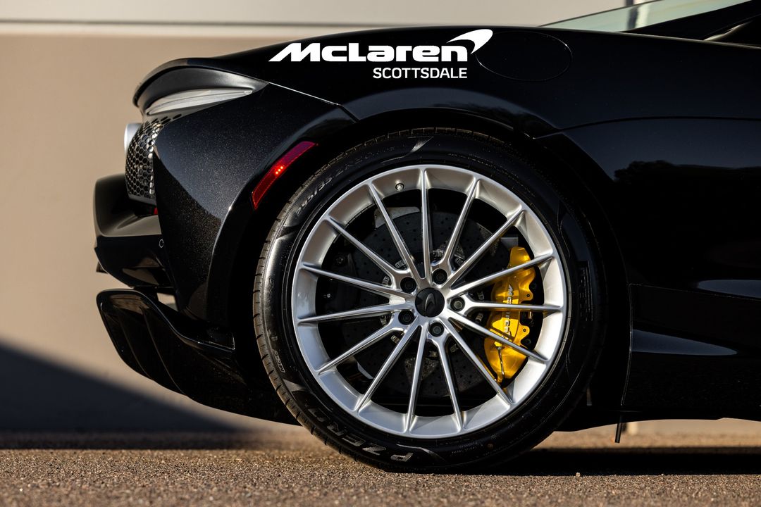 2025 MCLAREN ARTURA