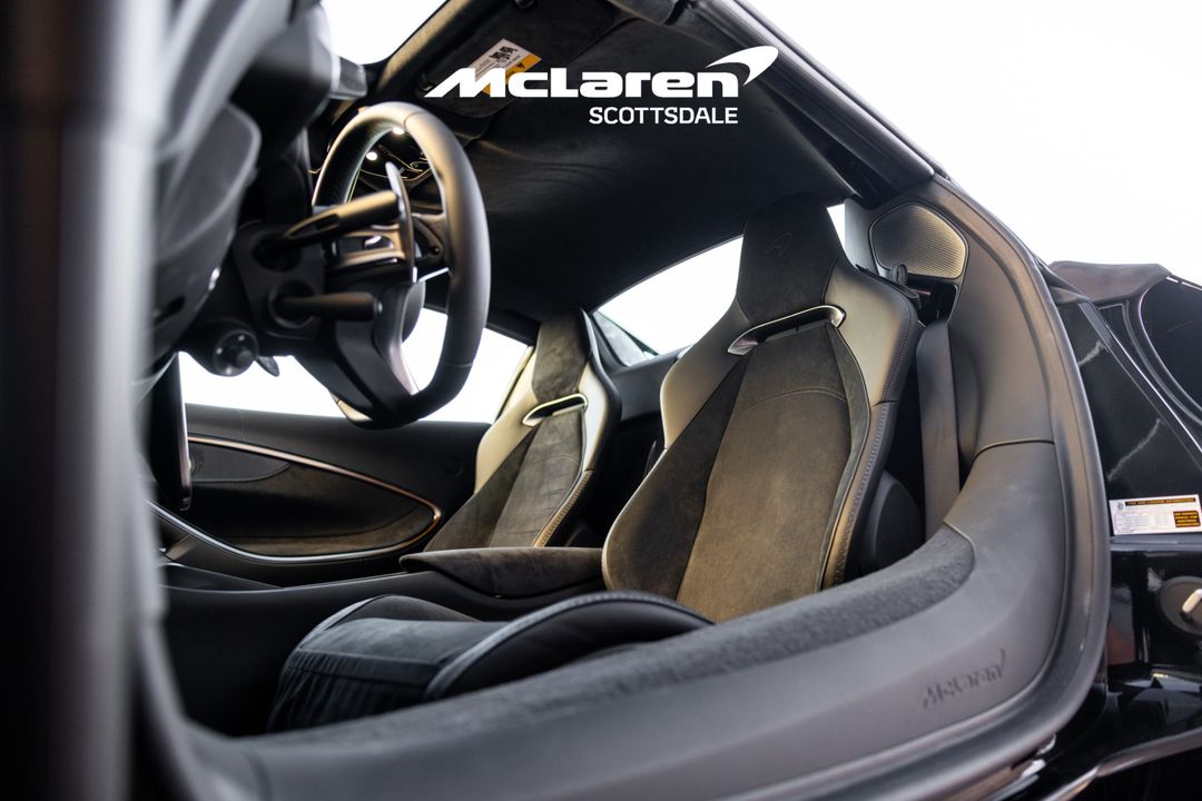 2025 MCLAREN ARTURA