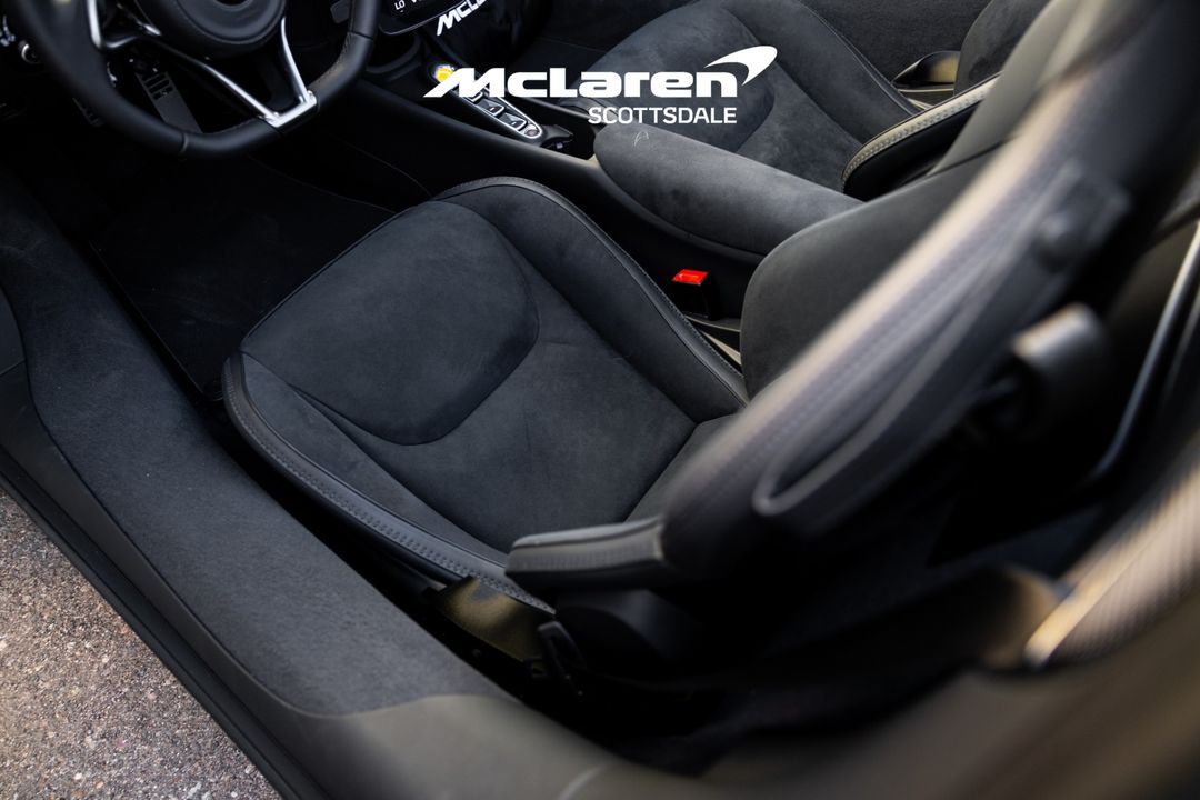 2025 MCLAREN ARTURA