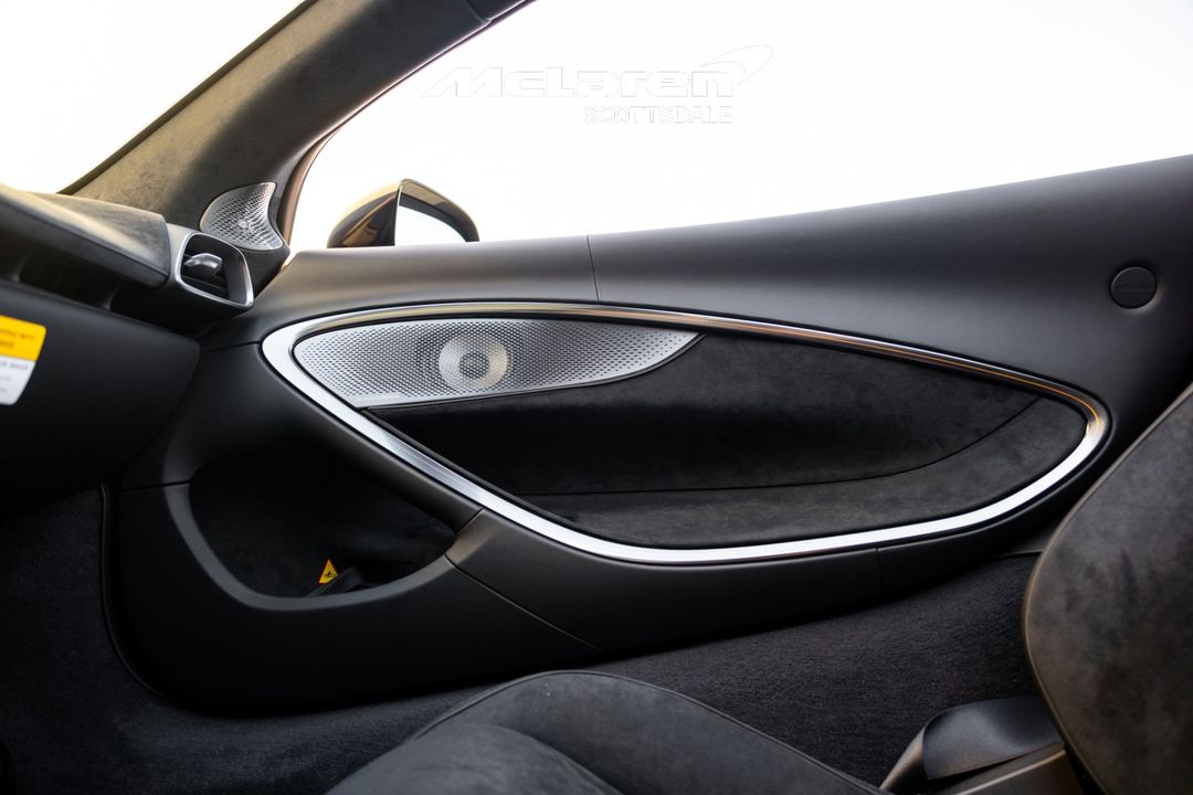 2025 MCLAREN ARTURA