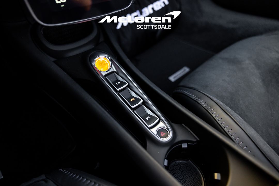 2025 MCLAREN ARTURA