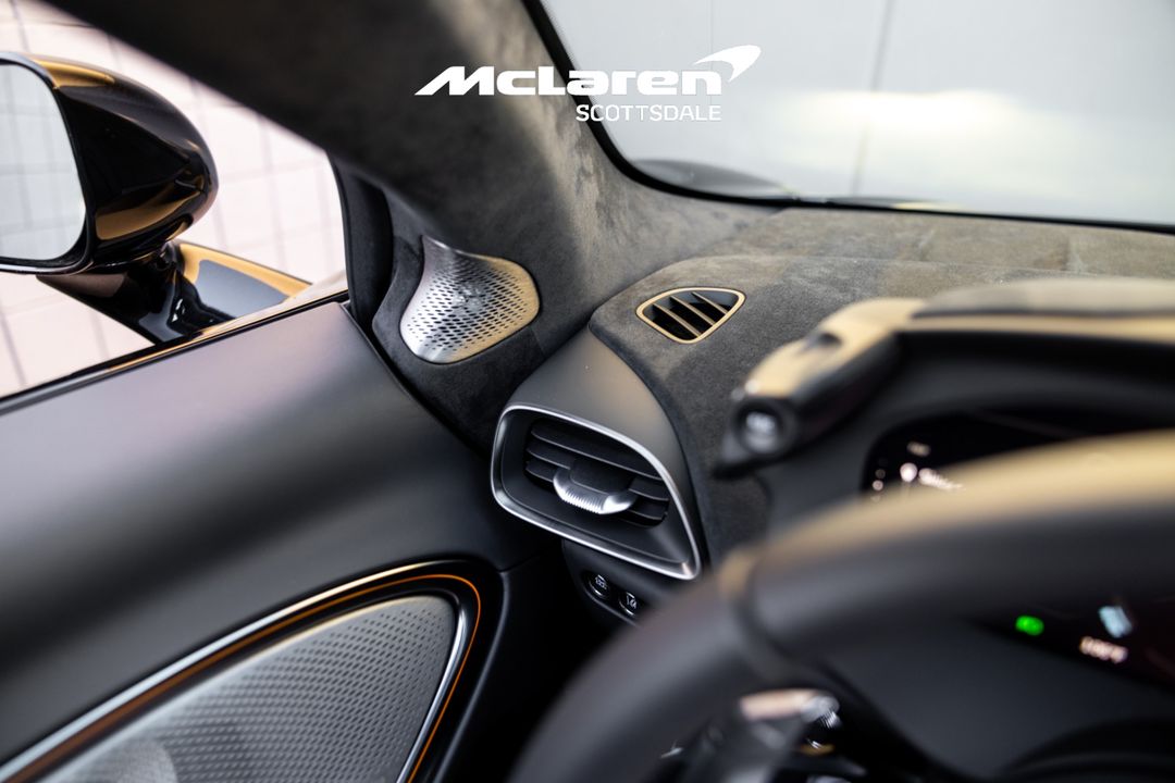 2025 MCLAREN ARTURA