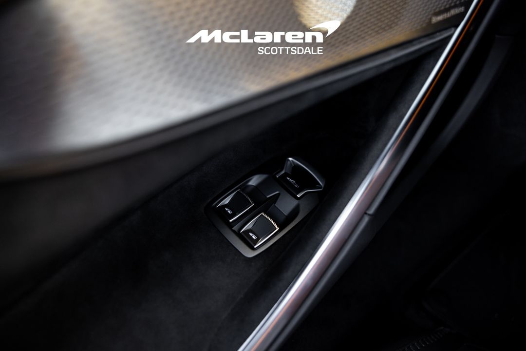 2025 MCLAREN ARTURA