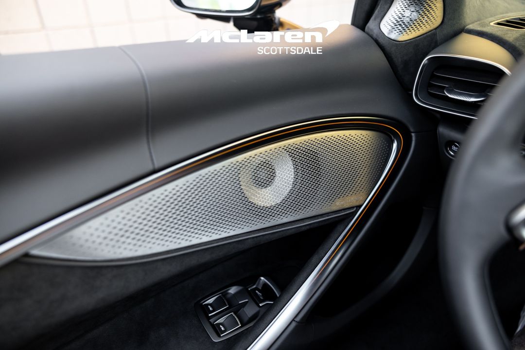 2025 MCLAREN ARTURA