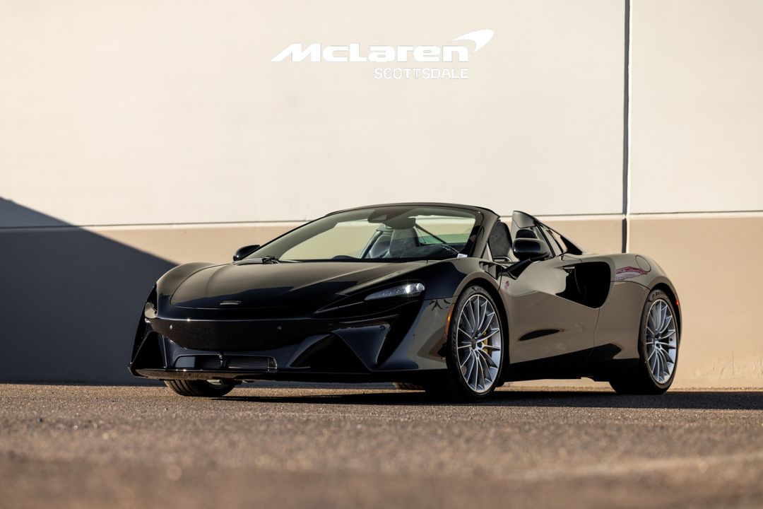 2025 MCLAREN ARTURA