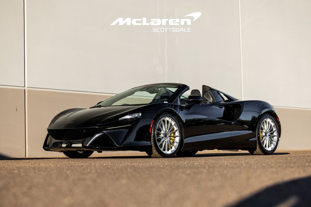2025 MCLAREN ARTURA