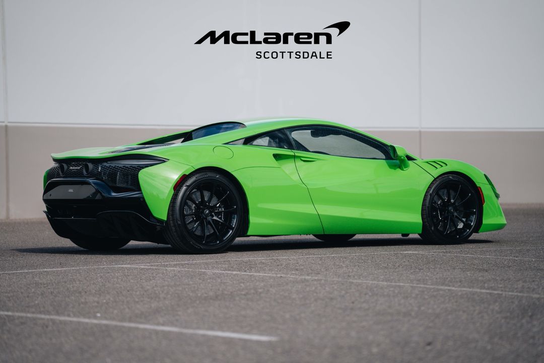 2025 MCLAREN ARTURA