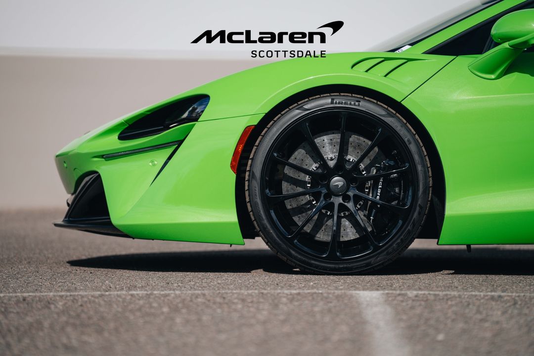 2025 MCLAREN ARTURA