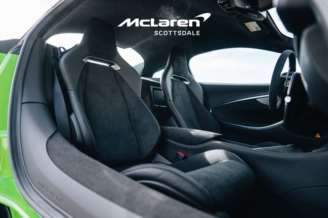 2025 MCLAREN ARTURA