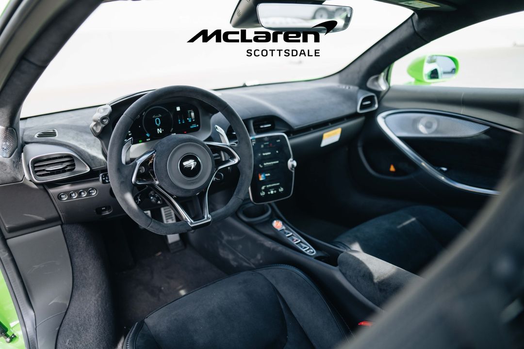 2025 MCLAREN ARTURA