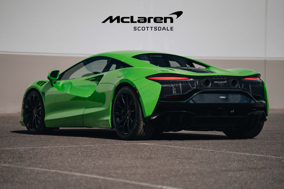 2025 MCLAREN ARTURA