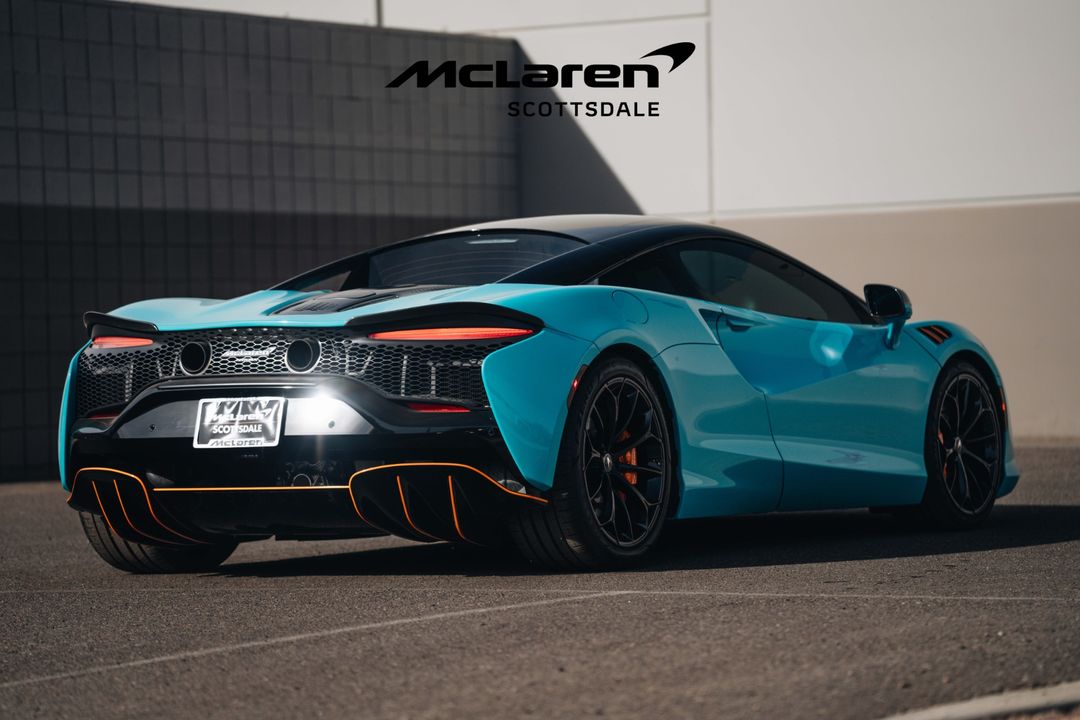 2023 MCLAREN ARTURA