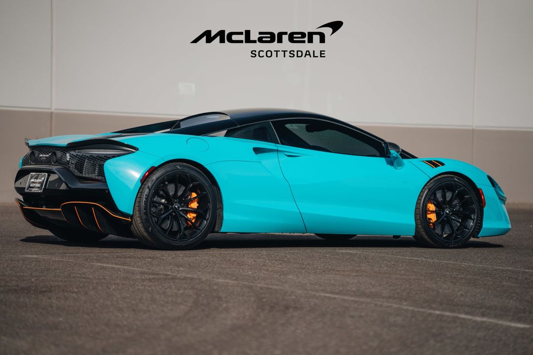2023 MCLAREN ARTURA