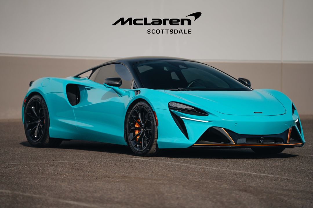 2023 MCLAREN ARTURA