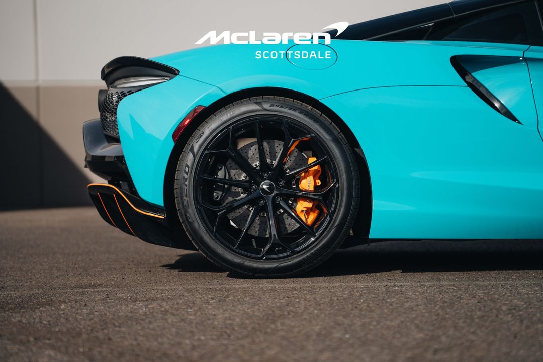 2023 MCLAREN ARTURA