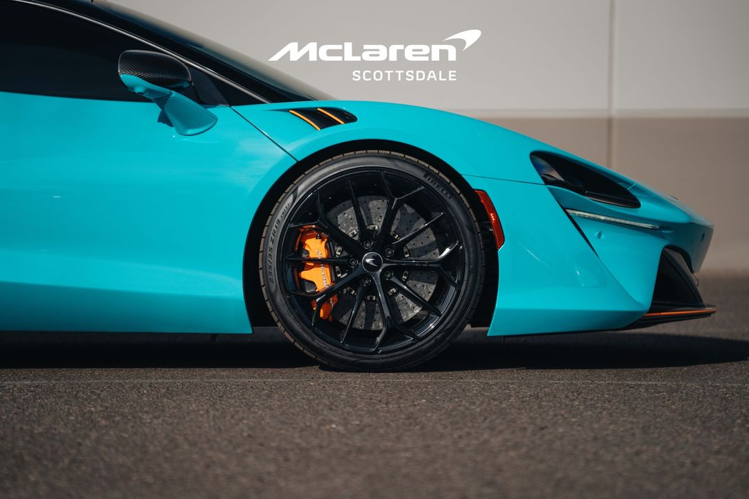 2023 MCLAREN ARTURA