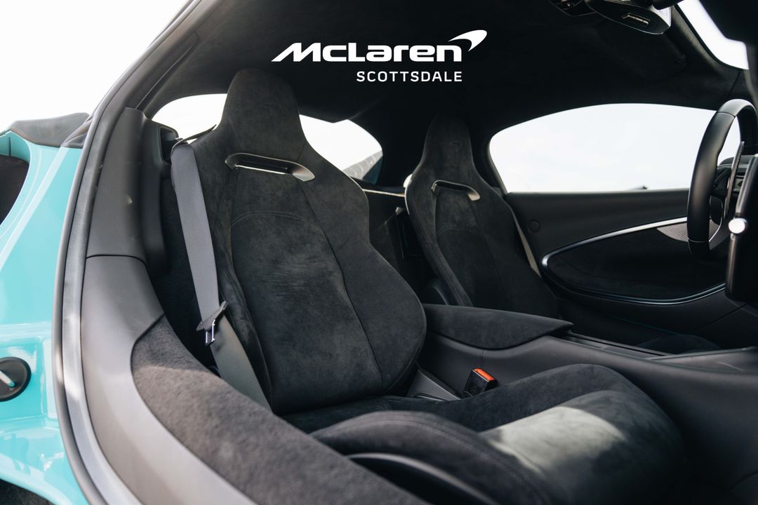 2023 MCLAREN ARTURA