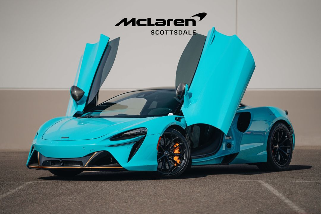 2023 MCLAREN ARTURA