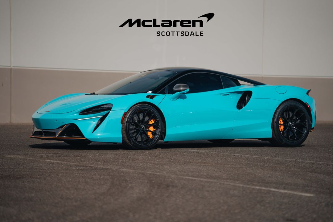 2023 MCLAREN ARTURA