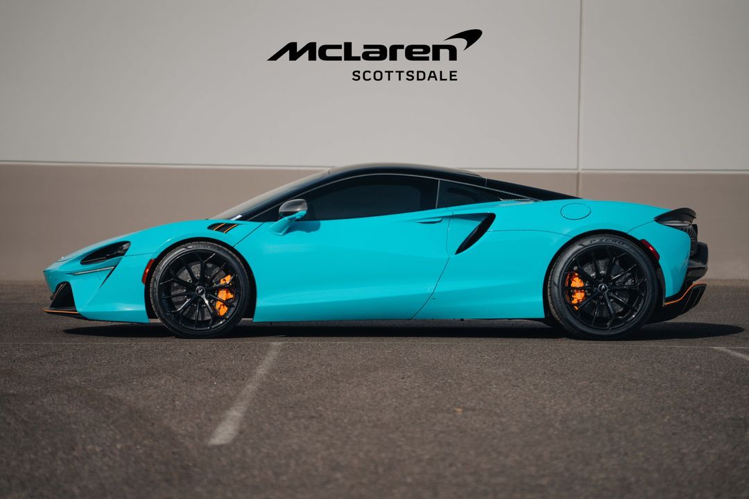 2023 MCLAREN ARTURA