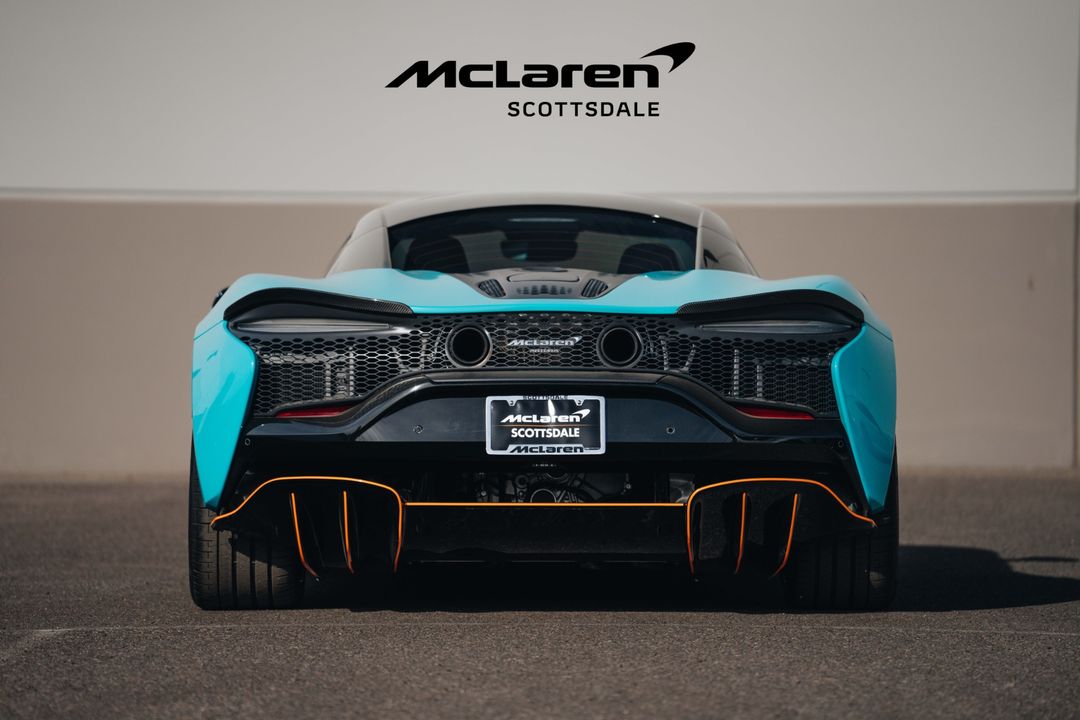 2023 MCLAREN ARTURA