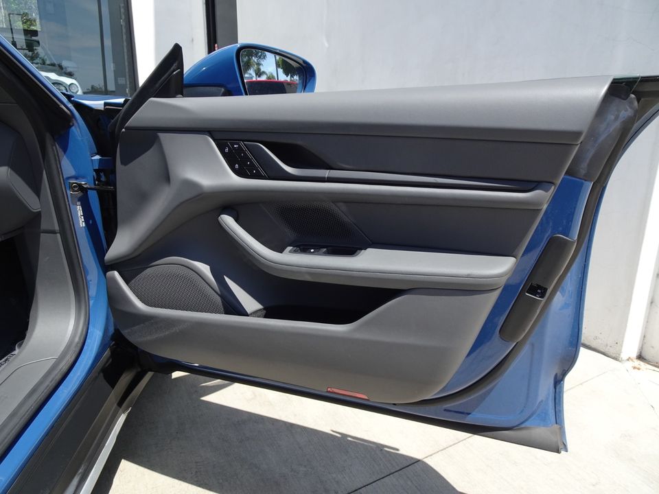 2022 Porsche Taycan