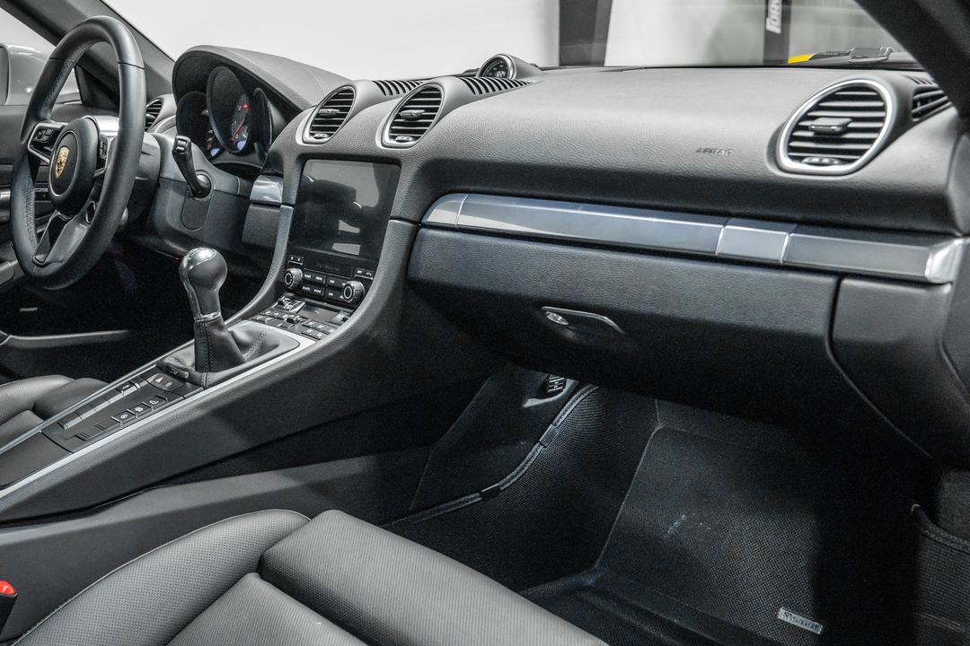 2025 Porsche 718 Cayman