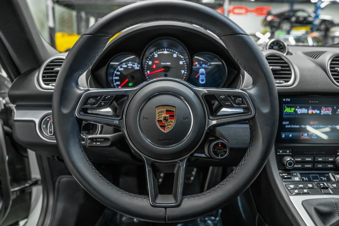 2025 Porsche 718 Cayman